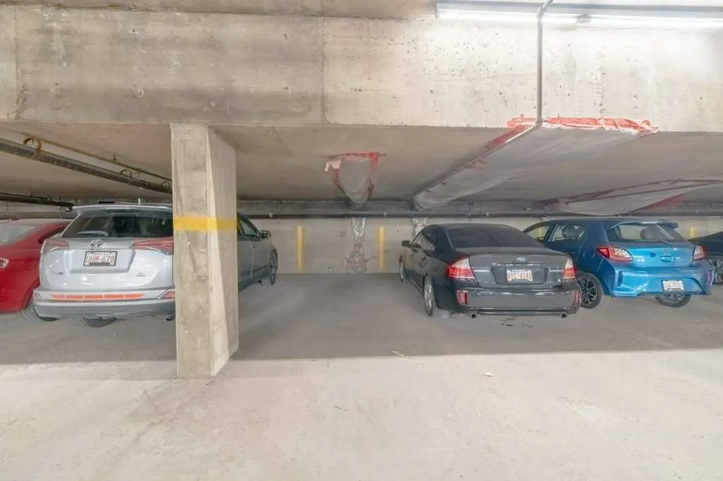 13045 6 Street SW Calgary AB T2W 2M6