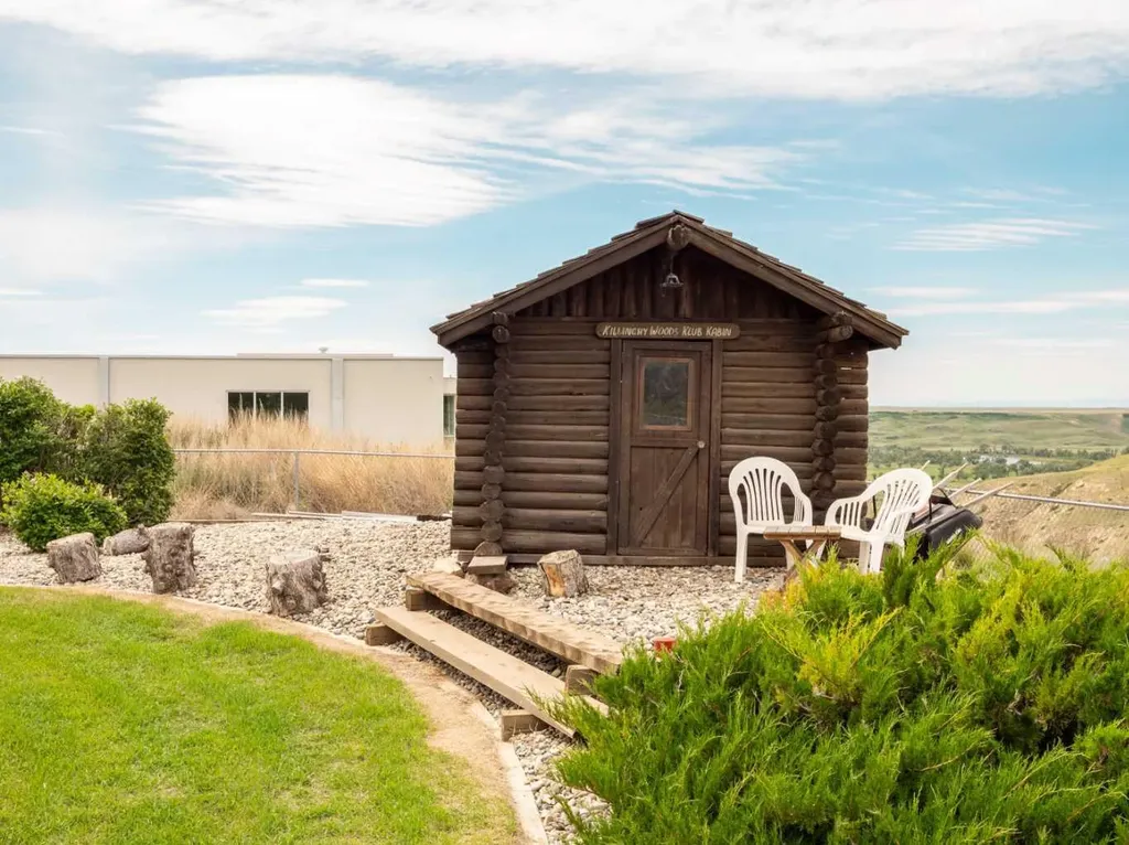 402 Meadow Lark Drive W Rural Lethbridge County AB T1J 5R8