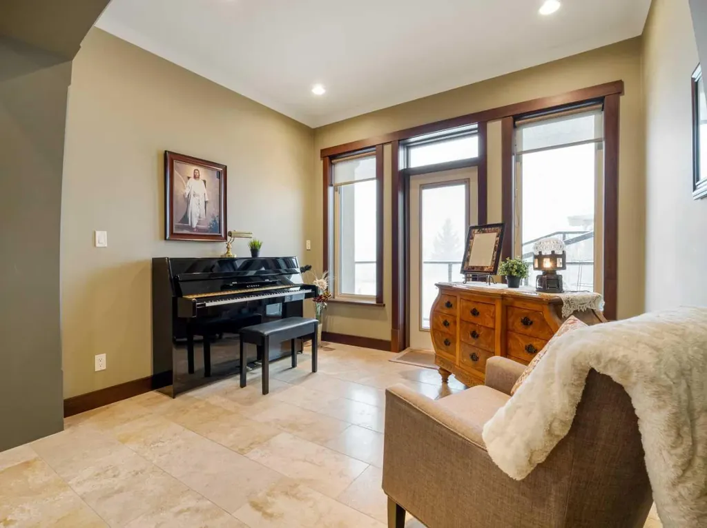 402 Meadow Lark Drive W Rural Lethbridge County AB T1J 5R8