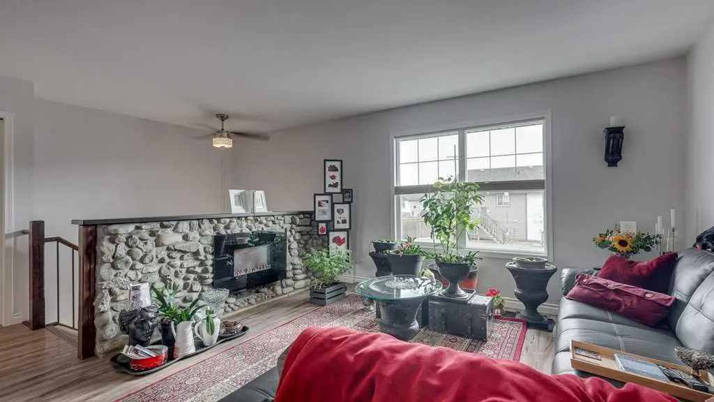 115 Redwood Boulevard Springbrook AB T4S 0J5