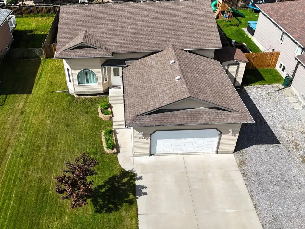 4108 16 Avenue Edson AB T7E 0A5