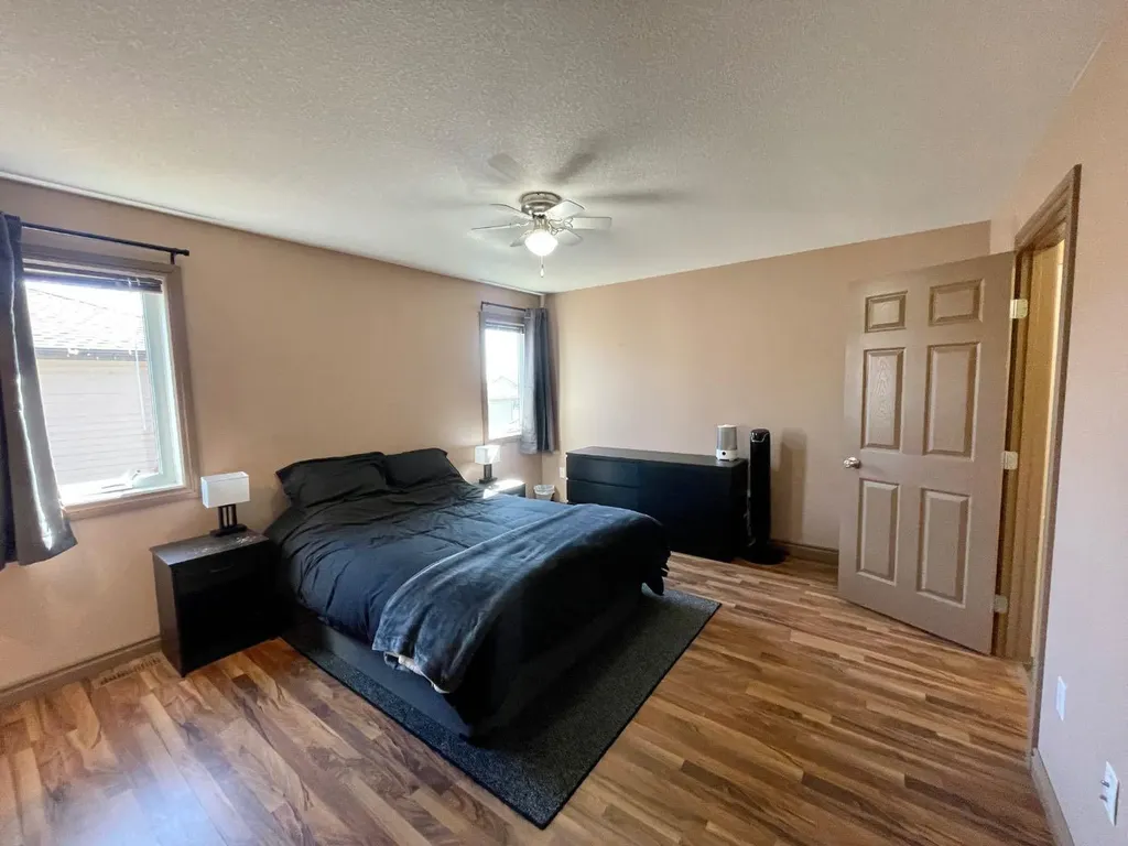 4108 16 Avenue Edson AB T7E 0A5