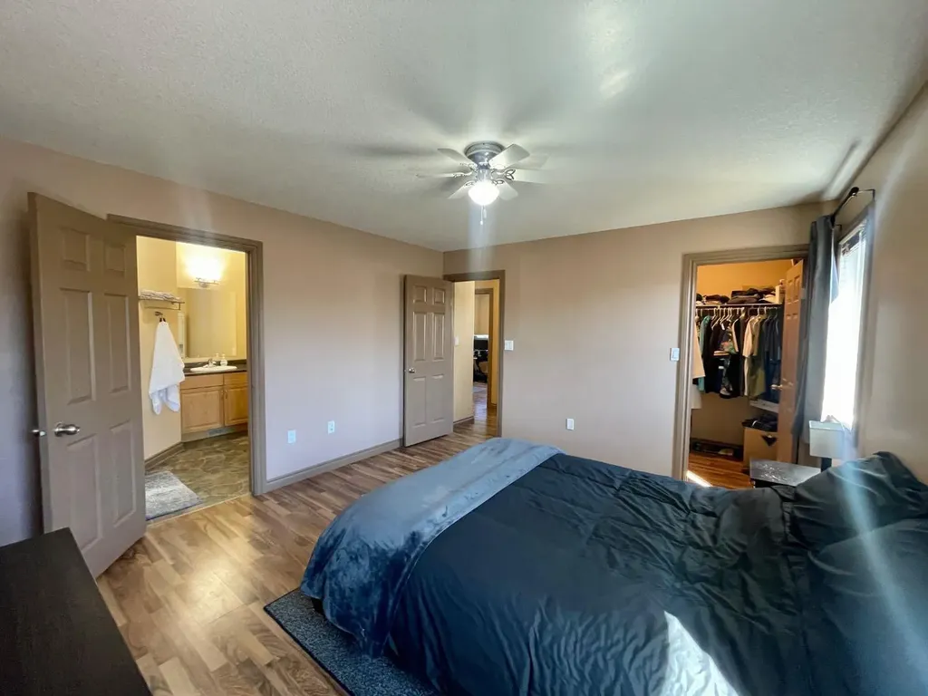 4108 16 Avenue Edson AB T7E 0A5