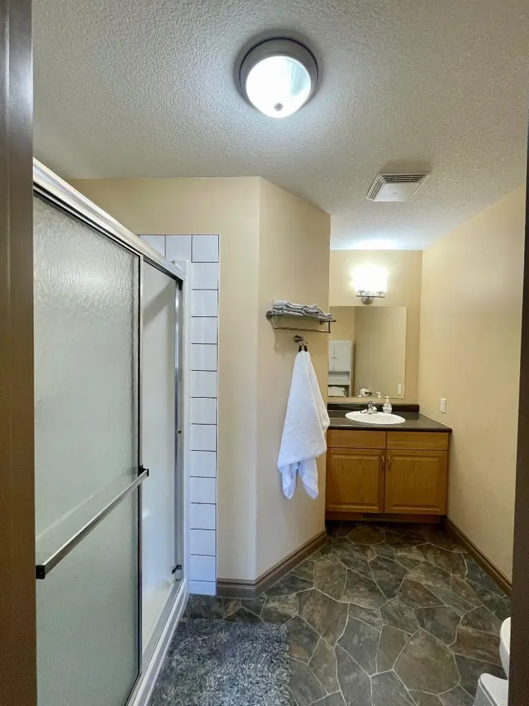 4108 16 Avenue Edson AB T7E 0A5
