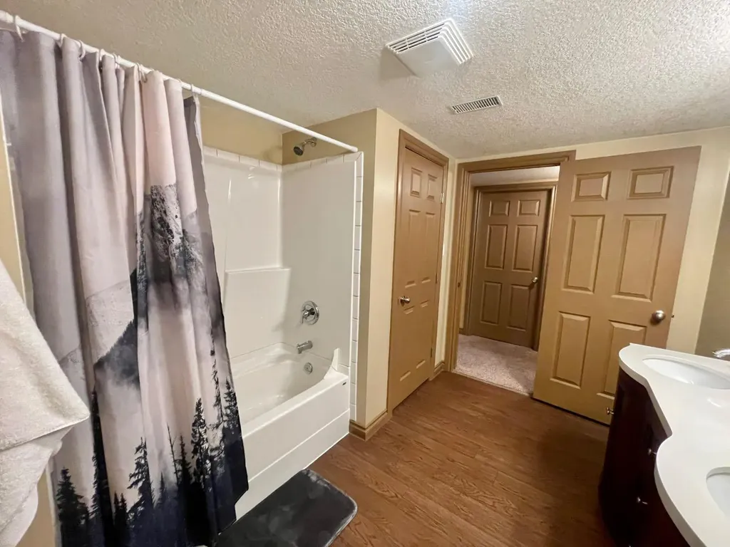 4108 16 Avenue Edson AB T7E 0A5