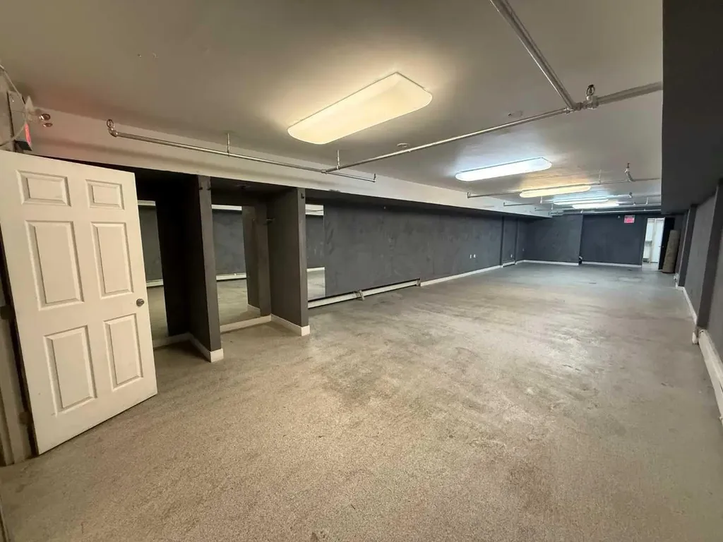 1314 B 17 Avenue SW Calgary AB T2T 0E3