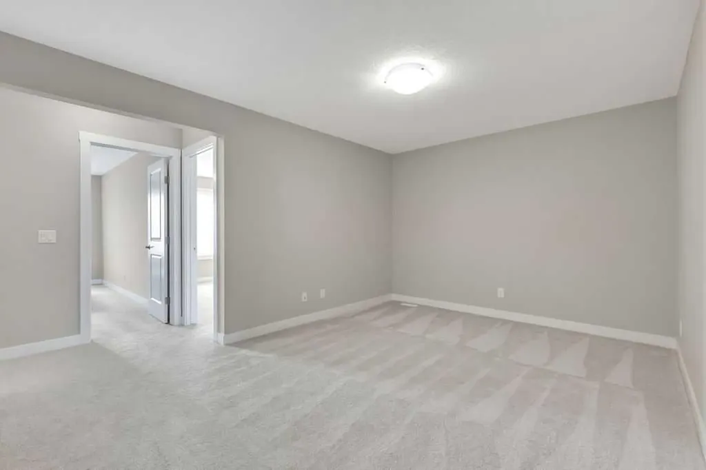 216 Creekstone Row SW Calgary AB T2X4Y5