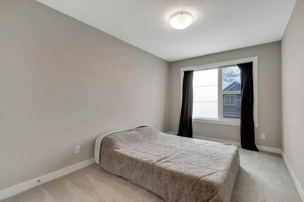 216 Creekstone Row SW Calgary AB T2X4Y5