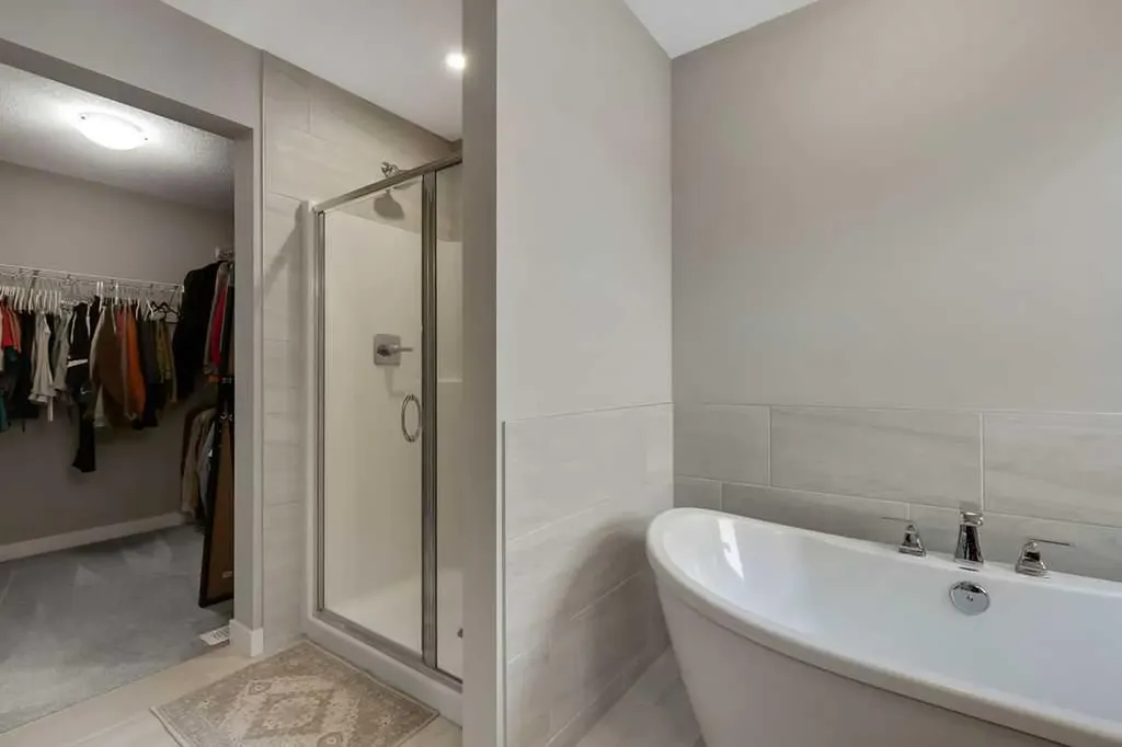 216 Creekstone Row SW Calgary AB T2X4Y5