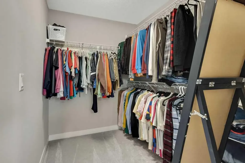 216 Creekstone Row SW Calgary AB T2X4Y5