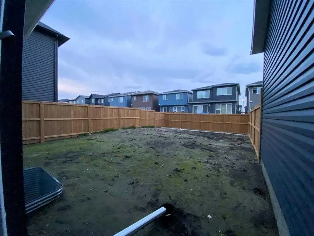 216 Creekstone Row SW Calgary AB T2X4Y5
