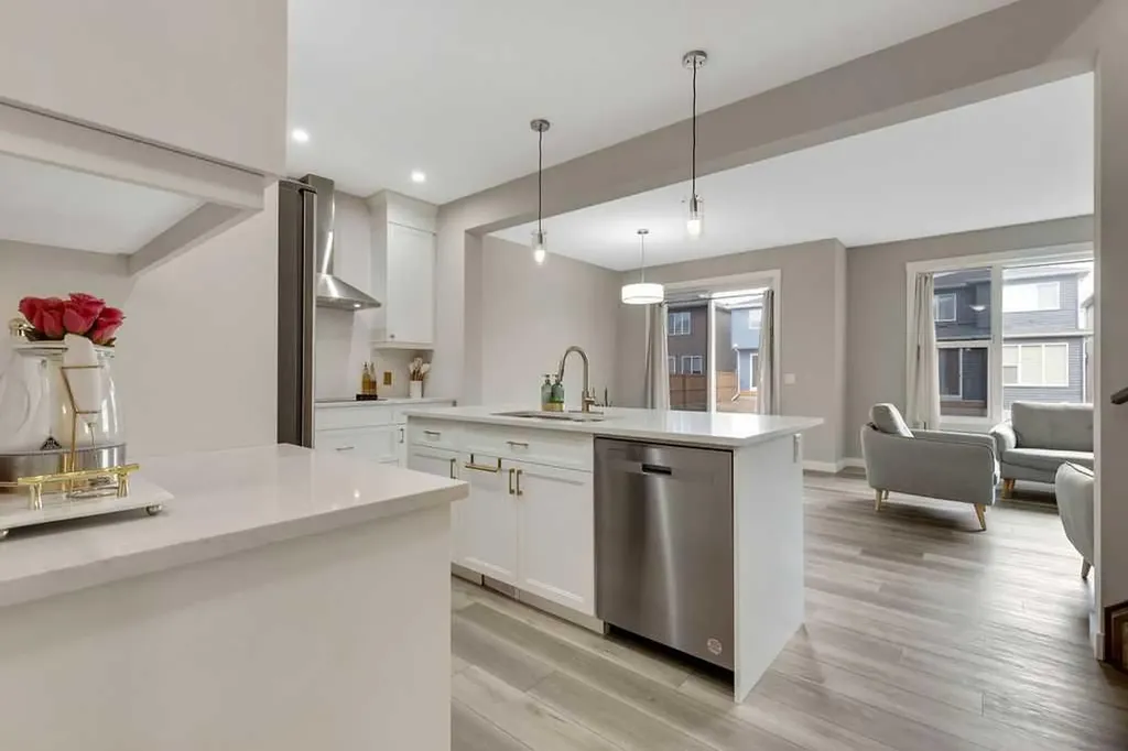 216 Creekstone Row SW Calgary AB T2X4Y5