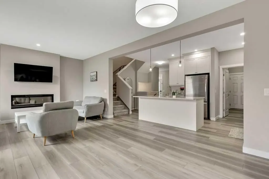 216 Creekstone Row SW Calgary AB T2X4Y5