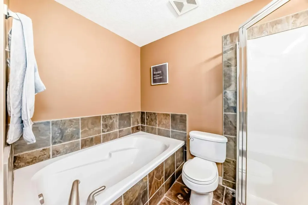1828 14 Street SW Calgary AB T2T 3S9