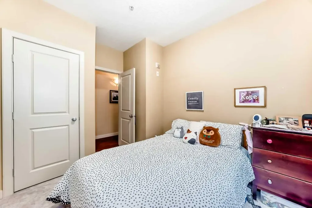 1828 14 Street SW Calgary AB T2T 3S9