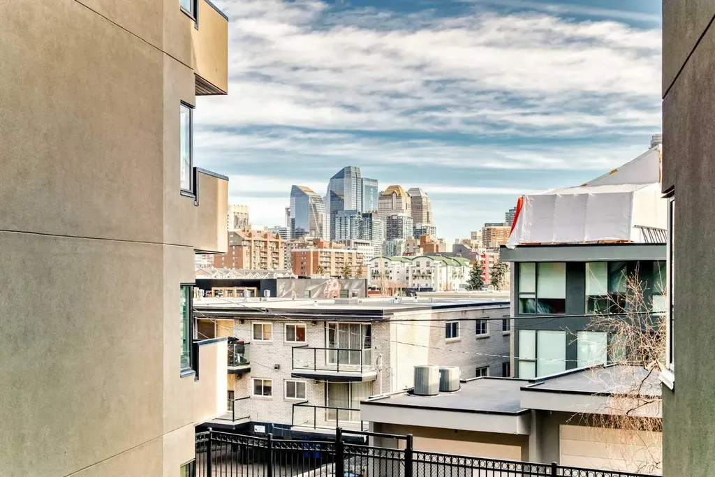 1828 14 Street SW Calgary AB T2T 3S9
