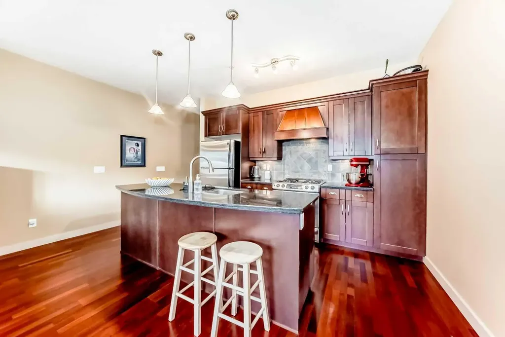 1828 14 Street SW Calgary AB T2T 3S9