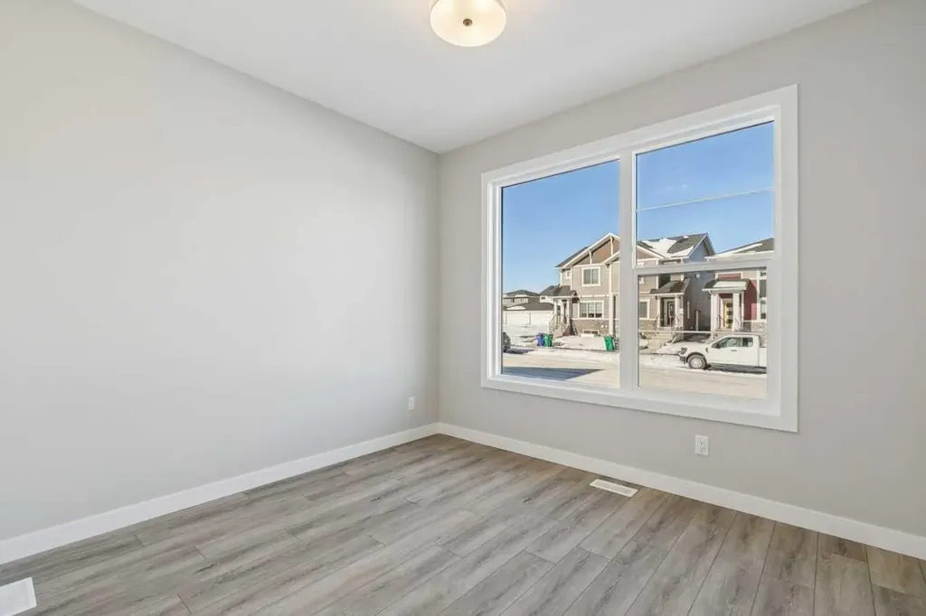 335 Fireside Drive Cochrane AB T4C 3E1