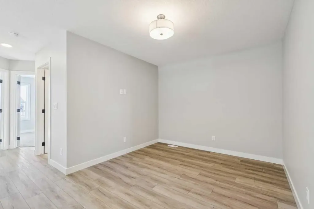 335 Fireside Drive Cochrane AB T4C 3E1