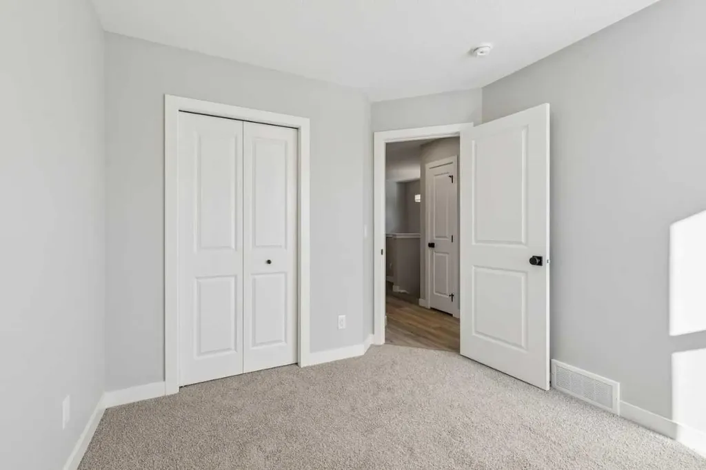 335 Fireside Drive Cochrane AB T4C 3E1