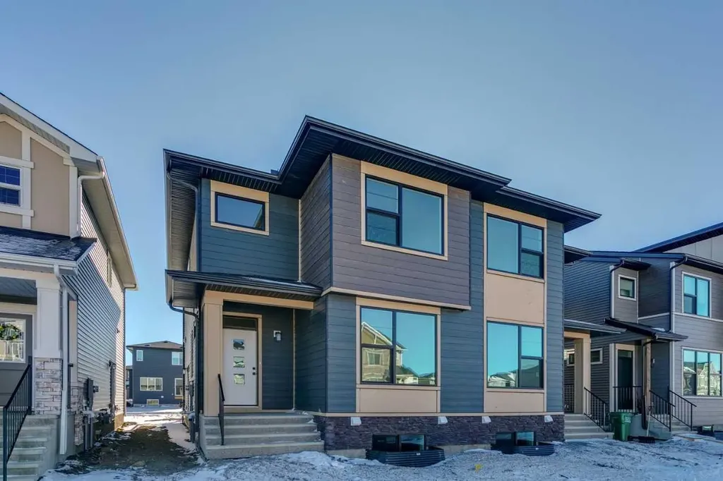 335 Fireside Drive Cochrane AB T4C 3E1