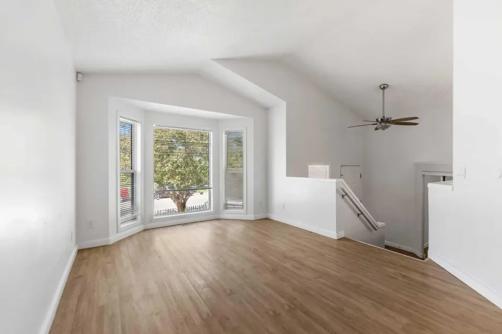 15 Erin Green Way SE Calgary AB T2B 3C2