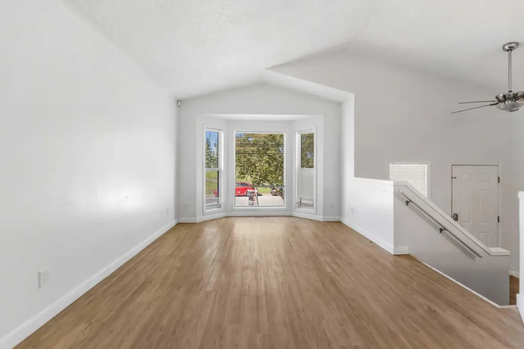 15 Erin Green Way SE Calgary AB T2B 3C2