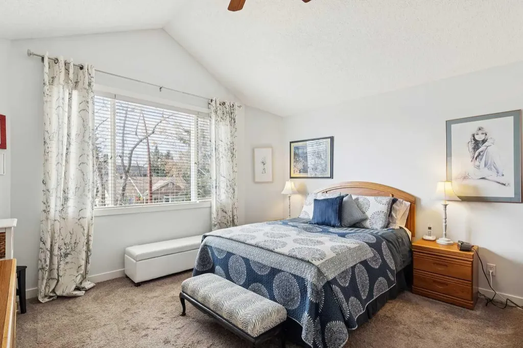 20 Stradwick Rise SW Calgary AB T3H 3H1