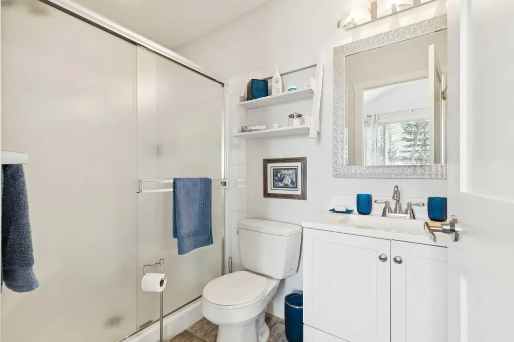 20 Stradwick Rise SW Calgary AB T3H 3H1