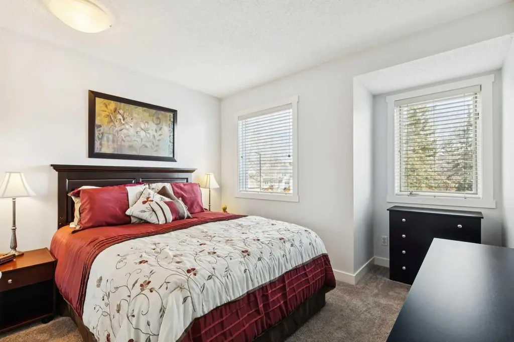20 Stradwick Rise SW Calgary AB T3H 3H1