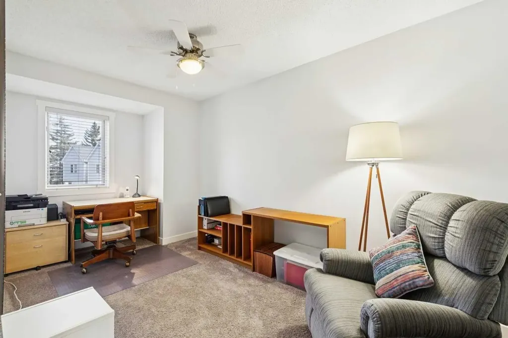 20 Stradwick Rise SW Calgary AB T3H 3H1