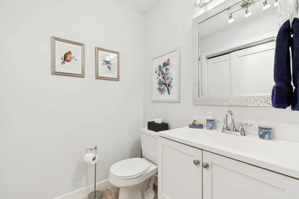 20 Stradwick Rise SW Calgary AB T3H 3H1