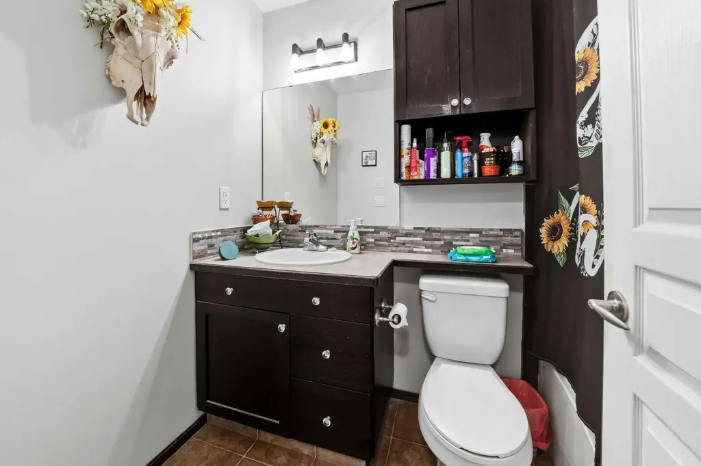 15 Logan Court Sylvan Lake AB T4S 2P4
