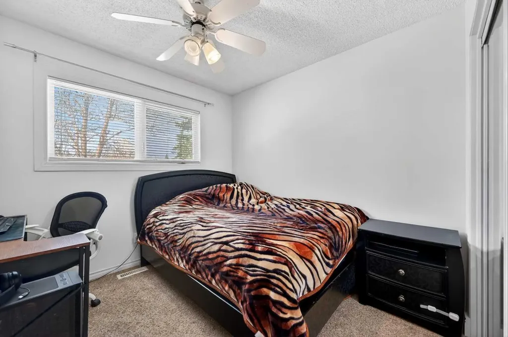 5835 28 Avenue NE Calgary AB T1Y 2E4