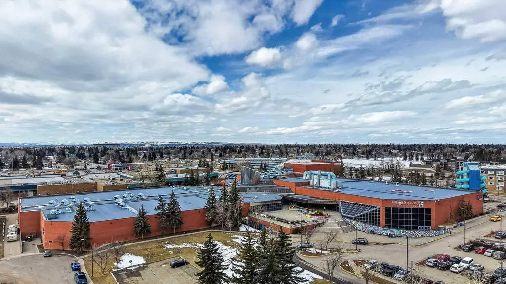 5835 28 Avenue NE Calgary AB T1Y 2E4