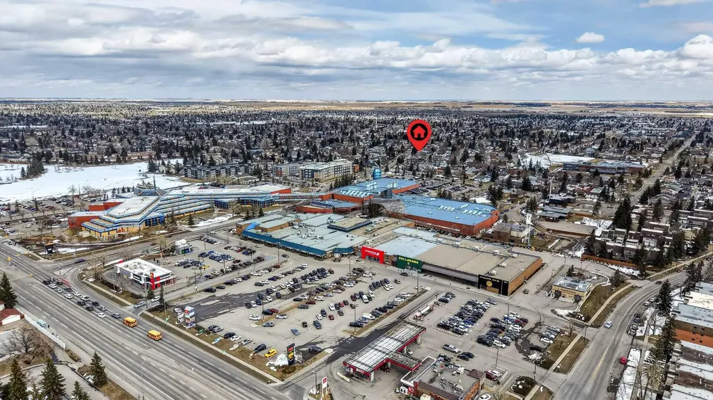 5835 28 Avenue NE Calgary AB T1Y 2E4