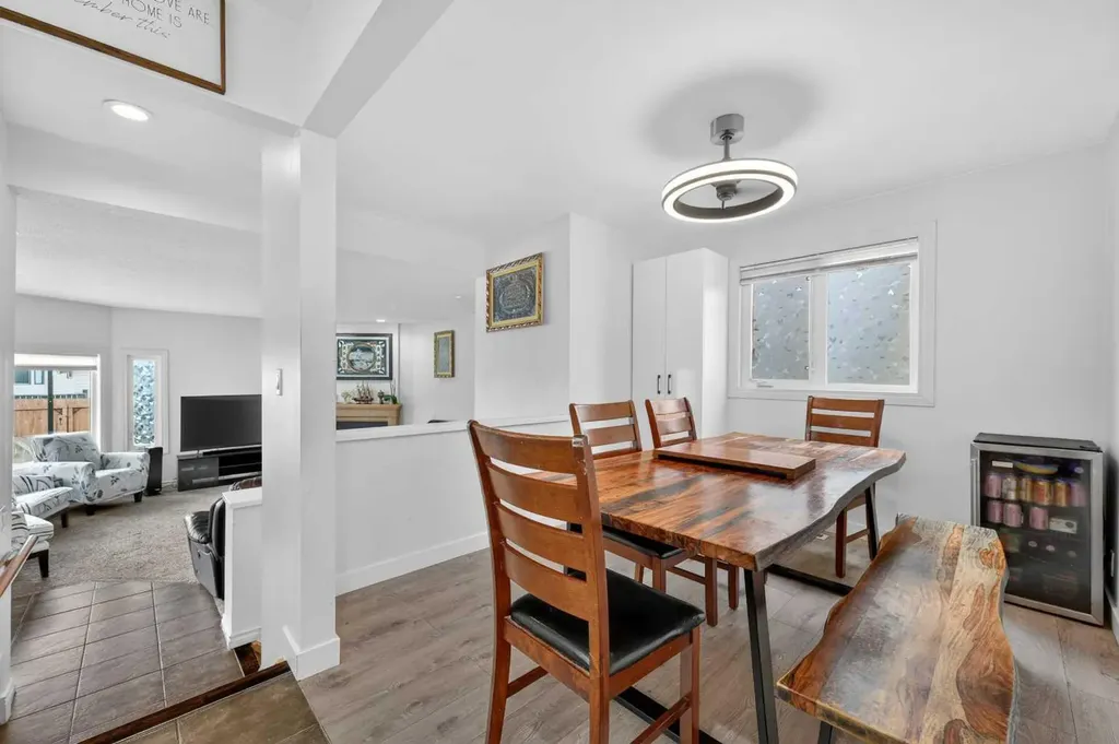 5835 28 Avenue NE Calgary AB T1Y 2E4