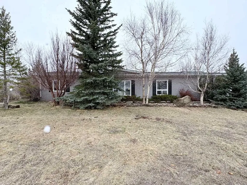 On 252 Range Rural Cardston County AB T0K 1Y0