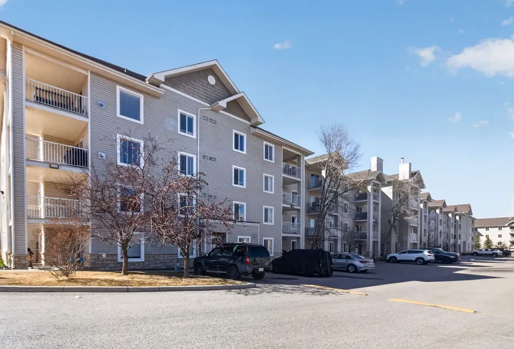 16320 24 Street SW Calgary AB T2Y4T7