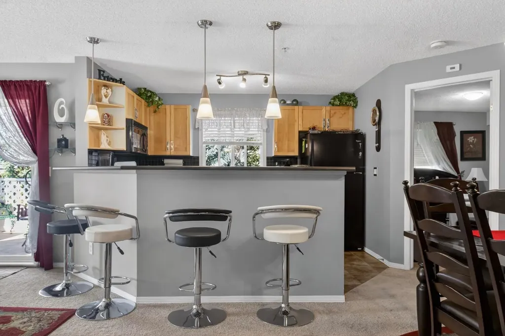 16320 24 Street SW Calgary AB T2Y4T7