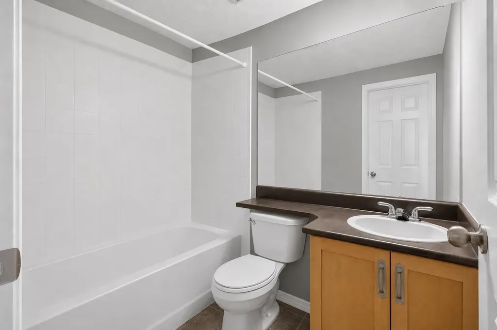 16320 24 Street SW Calgary AB T2Y4T7