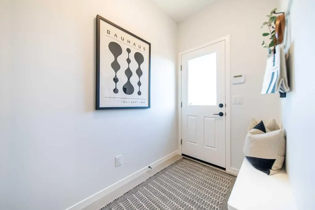 61 Aquila Terrace NW Calgary AB T3R2N8