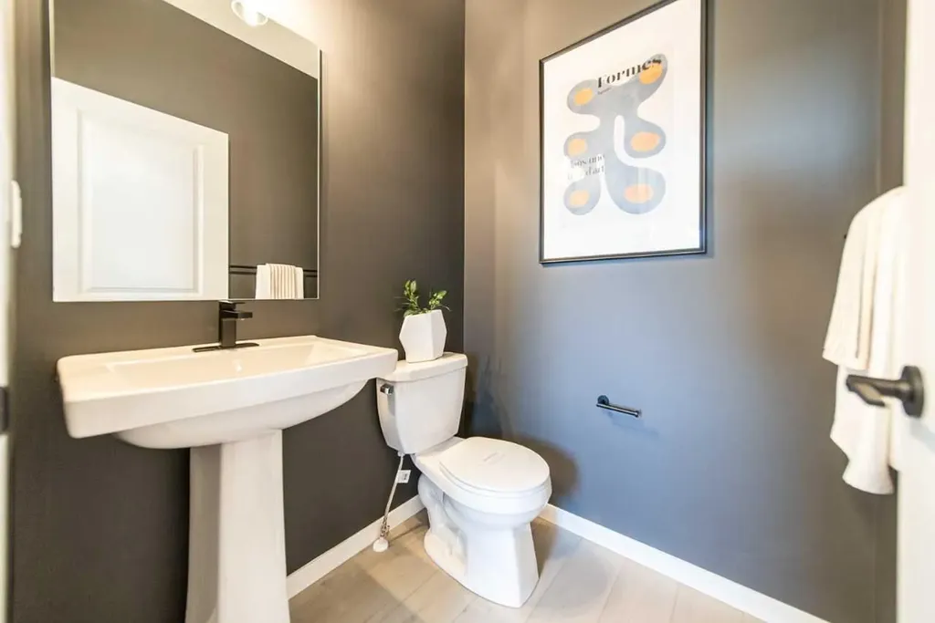 61 Aquila Terrace NW Calgary AB T3R2N8