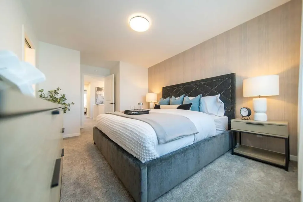 61 Aquila Terrace NW Calgary AB T3R2N8