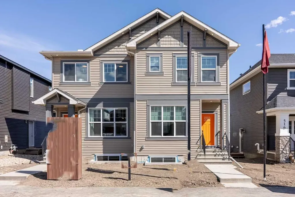 61 Aquila Terrace NW Calgary AB T3R2N8