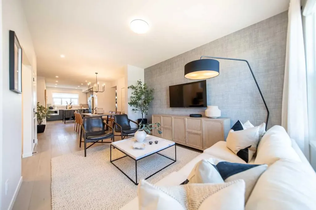 61 Aquila Terrace NW Calgary AB T3R2N8