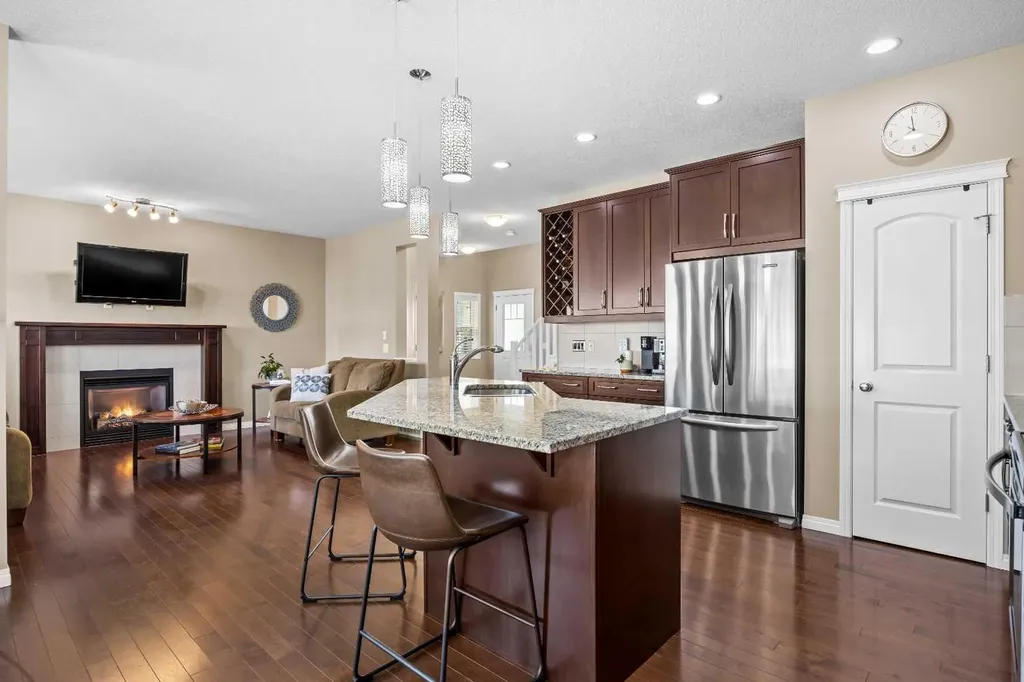 211 Mountainview Drive Okotoks AB T1S 0L6