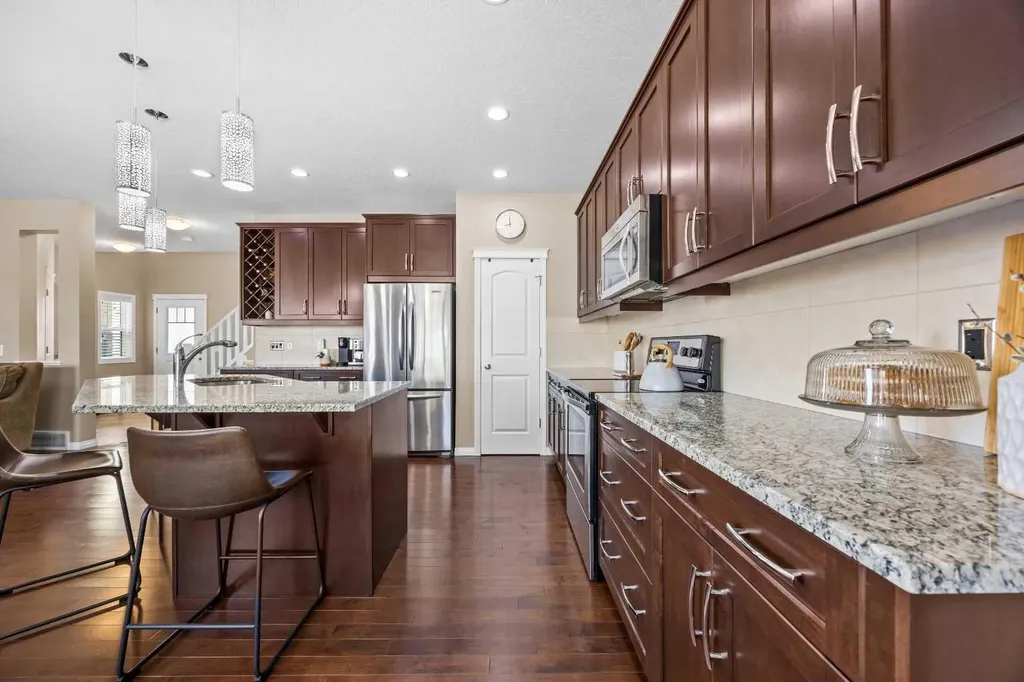 211 Mountainview Drive Okotoks AB T1S 0L6