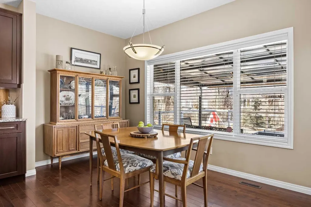 211 Mountainview Drive Okotoks AB T1S 0L6