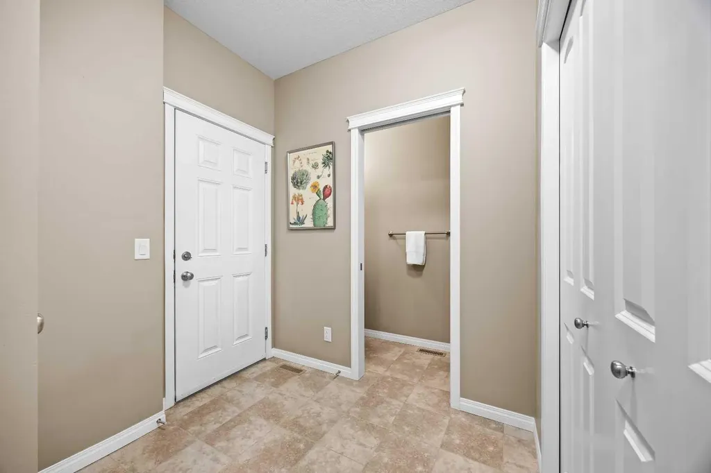 211 Mountainview Drive Okotoks AB T1S 0L6